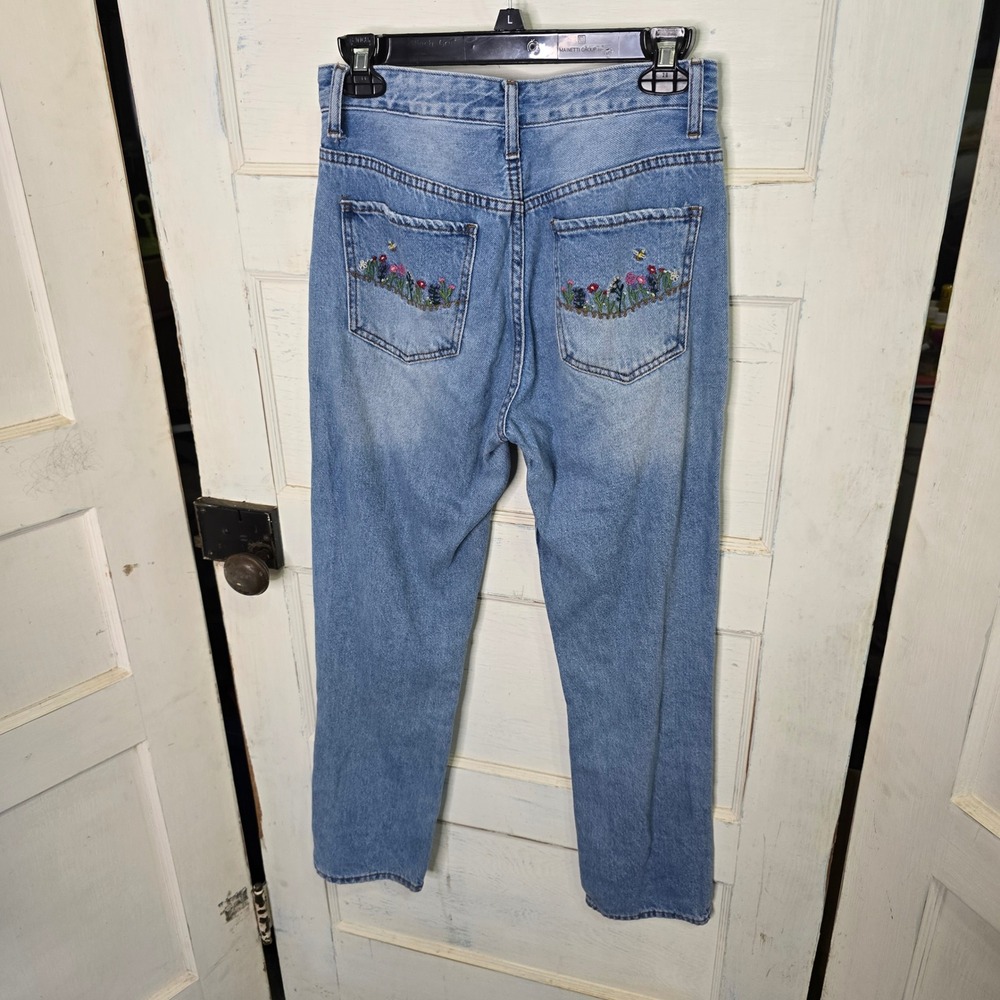 SONG Timeless Fit Light Wash Embroidered Flower Jeans Women's Size 3 26 - Picture 3 of 5
